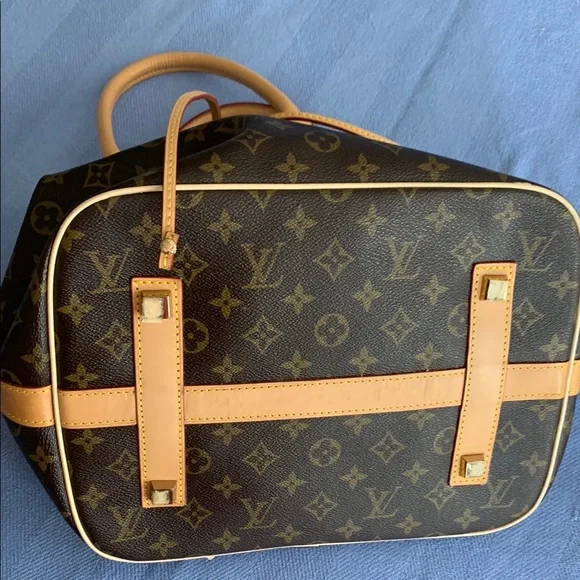 Louis Vuitton Monogram Neo Bucket Bag - Picture 6 of 10